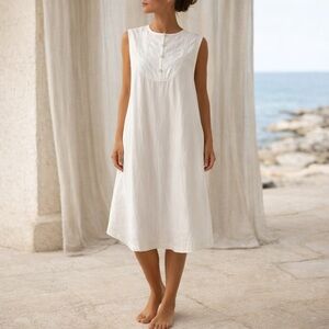 CH Carolina Herrera White Ramie Blend Sleeveless Shift Dress Bib Front Size 8